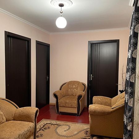 Guesthouse "Megi" メスティア エクステリア 写真