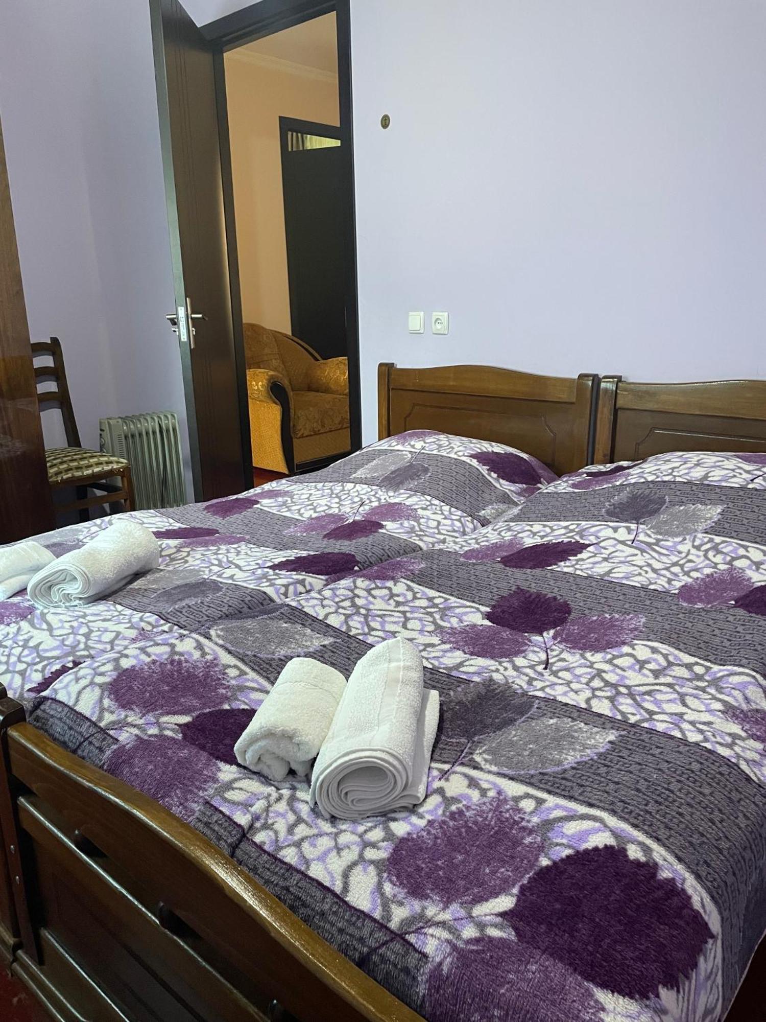 Guesthouse "Megi" メスティア エクステリア 写真