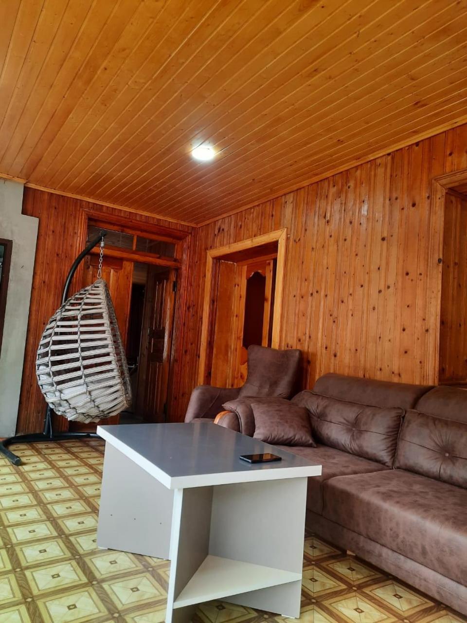 Guesthouse "Megi" メスティア エクステリア 写真