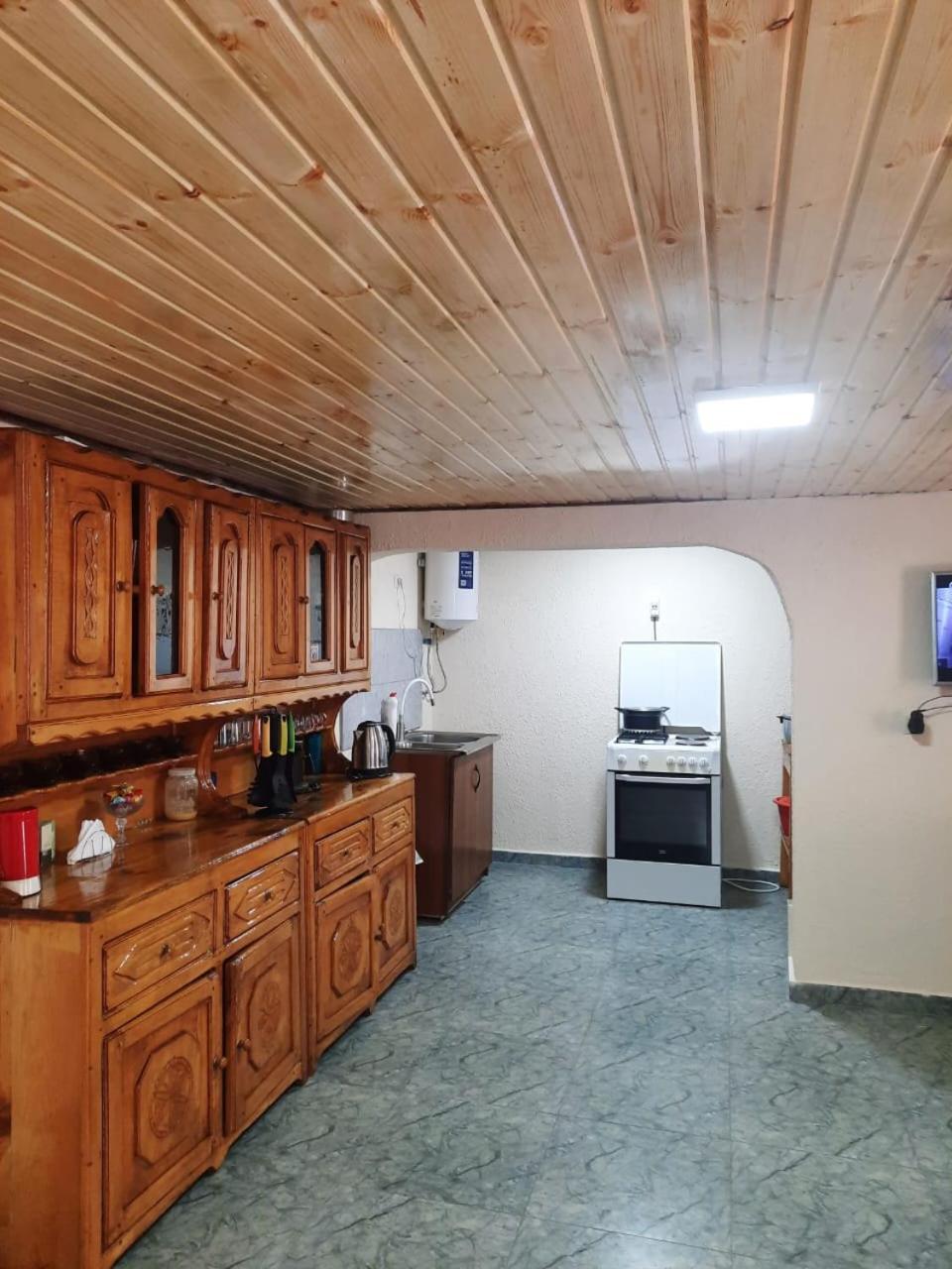 Guesthouse "Megi" メスティア エクステリア 写真