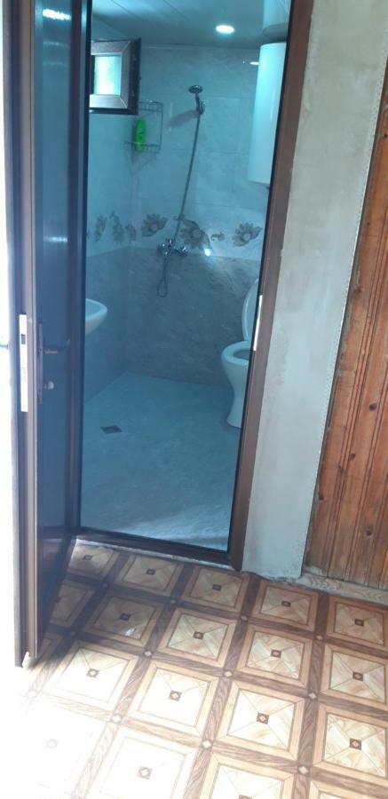 Guesthouse "Megi" メスティア エクステリア 写真